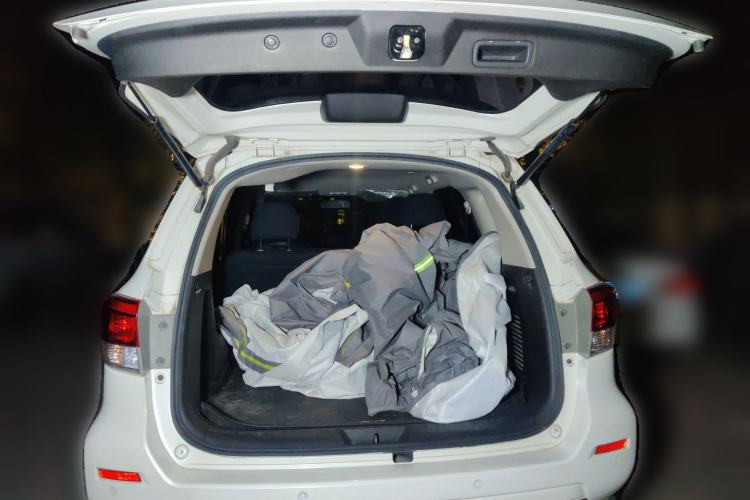 Used Nissan Terra 2020 2.5L XE Manual Two-Wheel-Drive Elite Edition Trunk
