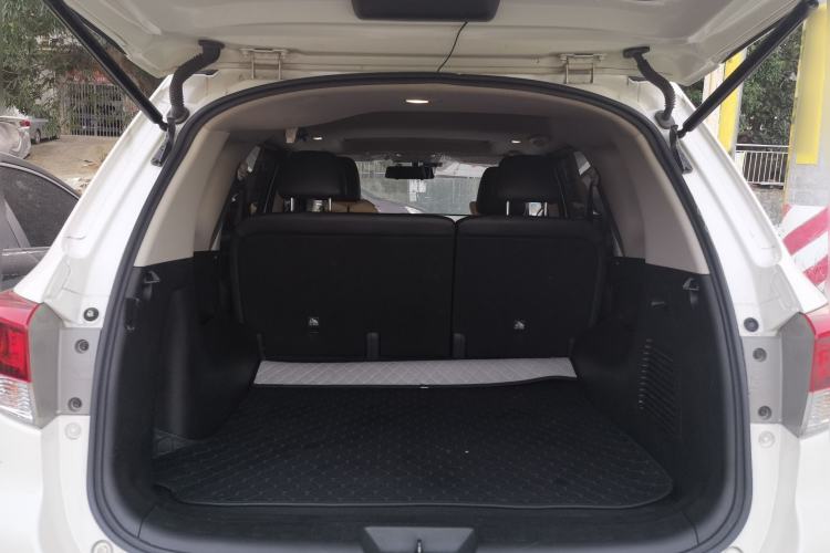 Used Nissan Terra 2020 2.5L XL Upper Automatic Two-Wheel Drive Luxury Edition Trunk