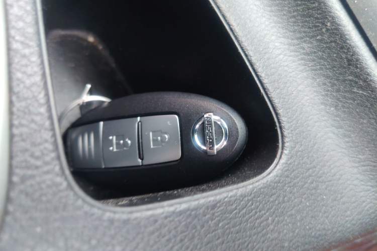 Used Nissan Terra 2020 2.5L XV 4WD Automatic Four-Wheel Drive Flagship Edition Vehicle Key