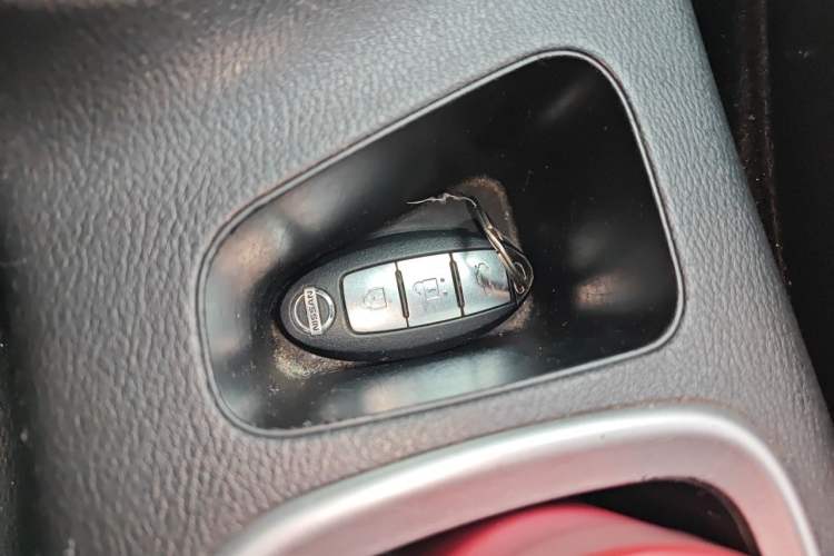 Used Nissan Terra 2020 2.5L XL Upper 4WD Automatic Four-Wheel Drive Luxury Edition Vehicle Key