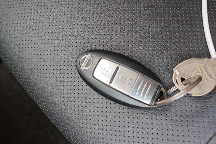Used Nissan Terra 2020 2.5L XV 4WD Automatic Four-Wheel Drive Flagship Edition Vehicle Key