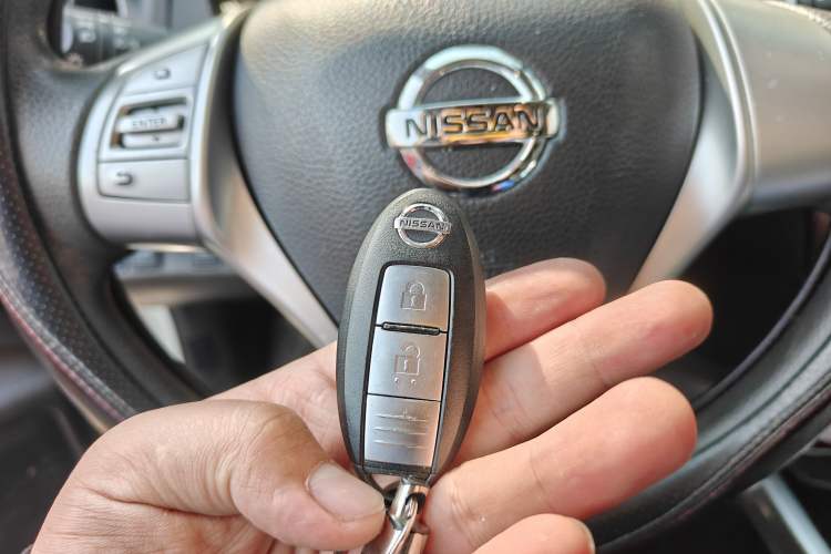 Used Nissan Terra 2020 2.5L XL Upper Automatic Two-Wheel Drive Luxury Edition Vehicle Key