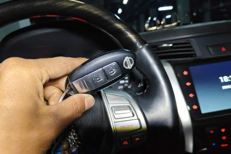 Used Nissan Terra 2020 2.5L XV 4WD Automatic Four-Wheel Drive Flagship Edition Vehicle Key