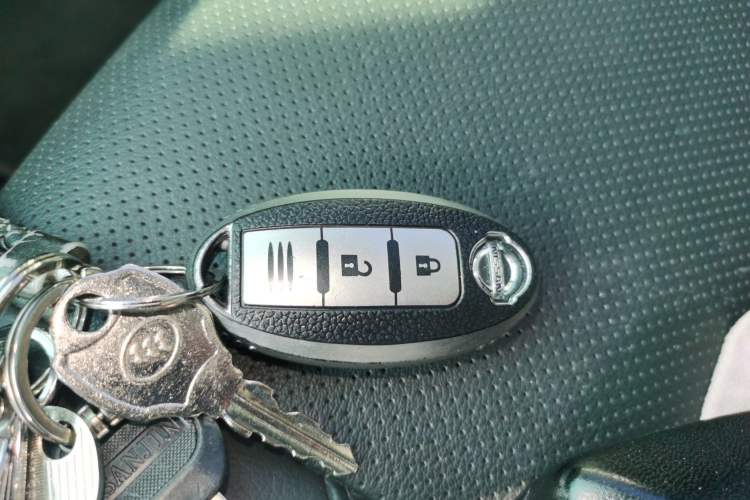 Used Nissan Terra 2020 2.5L XL Upper 4WD Automatic Four-Wheel Drive Luxury Edition Vehicle Key