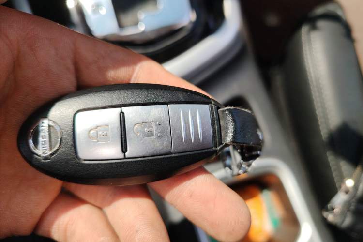 Used Nissan Terra 2020 2.5L XL Upper 4WD Automatic Four-Wheel Drive Luxury Edition Vehicle Key