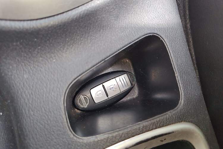 Used Nissan Terra 2020 2.5L XL Upper 4WD Automatic Four-Wheel Drive Luxury Edition Vehicle Key