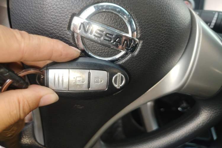 Used Nissan Terra 2020 2.5L XL Upper 4WD Automatic Four-Wheel Drive Luxury Edition Vehicle Key
