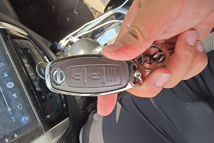 Used Nissan Terra 2020 2.5L XL Upper Automatic Two-Wheel Drive Luxury Edition Vehicle Key