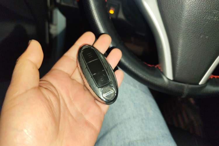 Used Nissan Terra 2020 2.5L XV 4WD Automatic Four-Wheel Drive Flagship Edition Vehicle Key