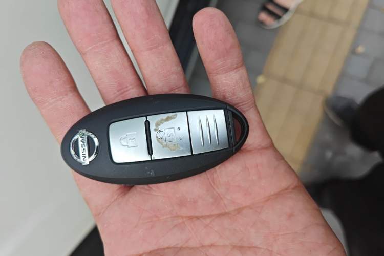 Used Nissan Terra 2020 2.5L XV 4WD Automatic Four-Wheel Drive Flagship Edition Vehicle Key