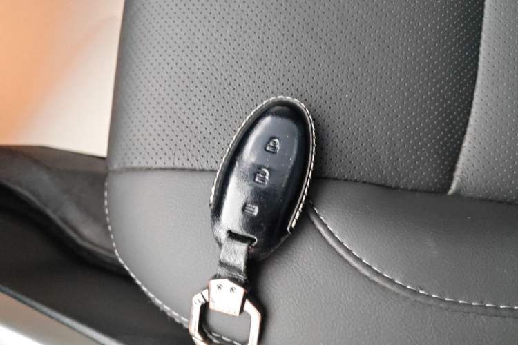 Used Nissan Terra 2020 2.5L XL Upper 4WD Automatic Four-Wheel Drive Luxury Edition Vehicle Key