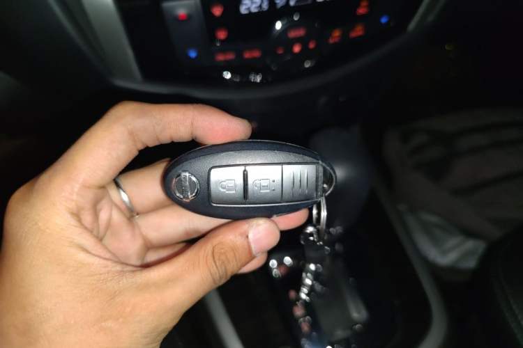 Used Nissan Terra 2020 2.5L XV 4WD Automatic Four-Wheel Drive Flagship Edition Vehicle Key