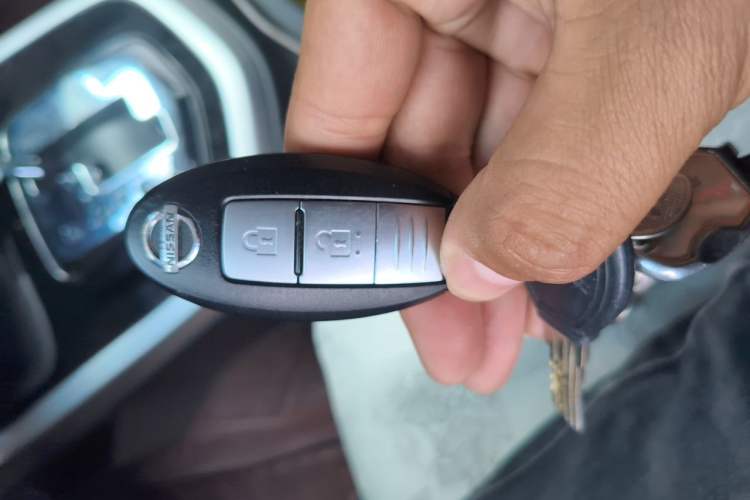 Used Nissan Terra 2020 2.5L XL Upper Automatic Two-Wheel Drive Luxury Edition Vehicle Key