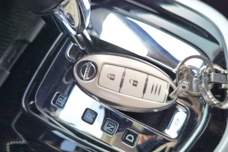 Used Nissan Terra 2020 2.5L XL Upper 4WD Automatic Four-Wheel Drive Luxury Edition Vehicle Key