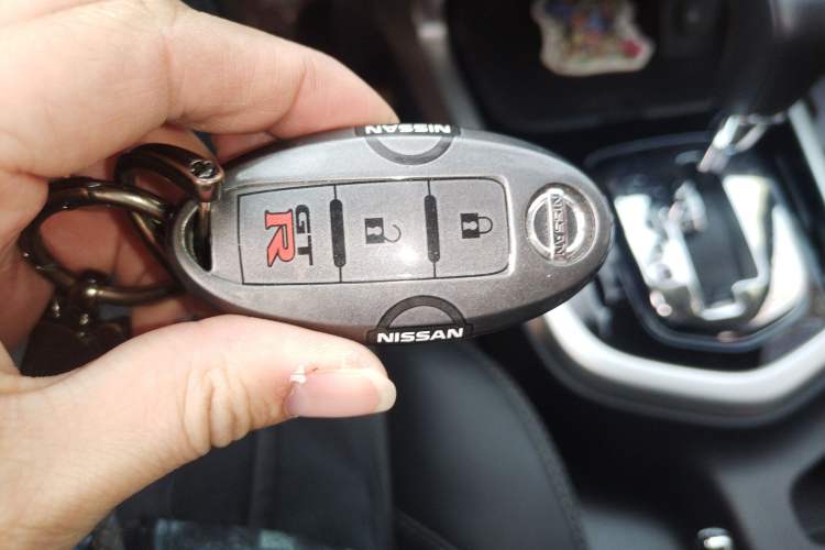 Used Nissan Terra 2020 2.5L XL Upper Automatic Two-Wheel Drive Luxury Edition Vehicle Key