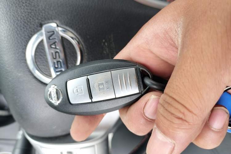 Used Nissan Terra 2020 2.5L XL Upper 4WD Automatic Four-Wheel Drive Luxury Edition Vehicle Key