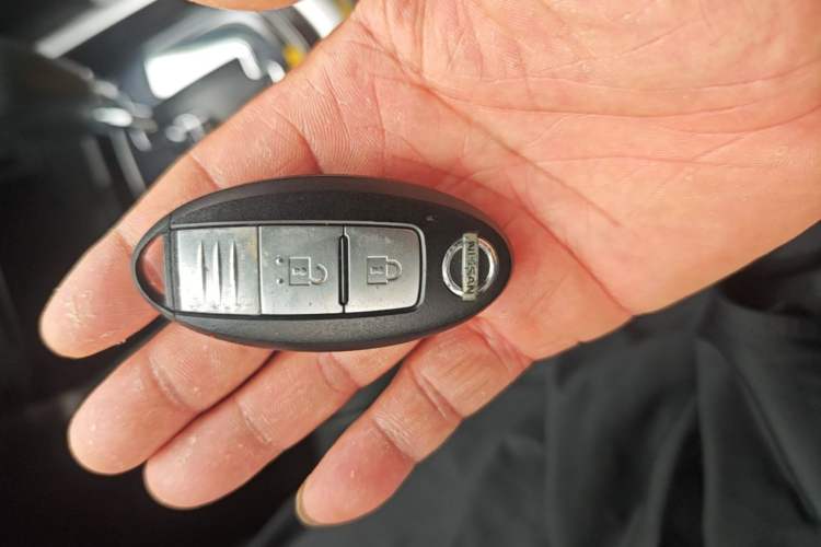 Used Nissan Terra 2020 2.5L XL Upper Automatic Two-Wheel Drive Luxury Edition Vehicle Key