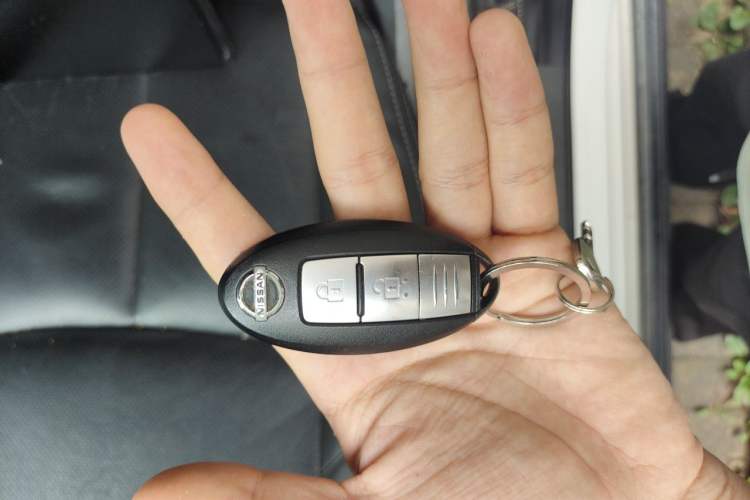 Used Nissan Terra 2020 2.5L XL Upper Automatic Two-Wheel Drive Luxury Edition Vehicle Key