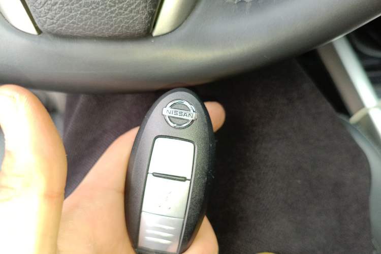 Used Nissan Terra 2020 2.5L XV 4WD Automatic Four-Wheel Drive Flagship Edition Vehicle Key