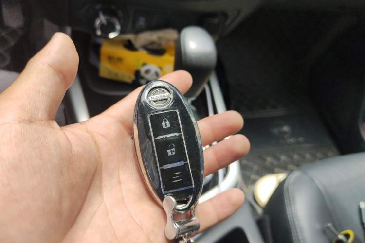 Used Nissan Terra 2020 2.5L XL Upper 4WD Automatic Four-Wheel Drive Luxury Edition Vehicle Key