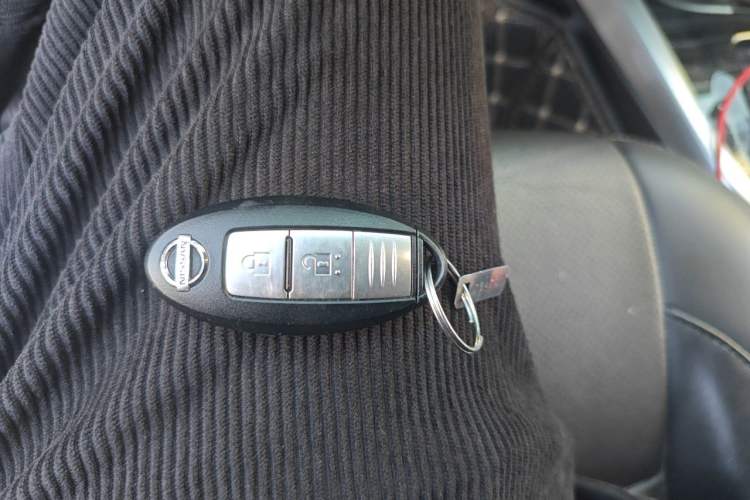 Used Nissan Terra 2020 2.5L XV 4WD Automatic Four-Wheel Drive Flagship Edition Vehicle Key
