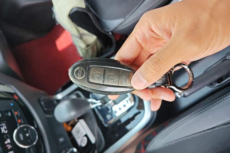 Used Nissan Terra 2020 2.5L XL Upper 4WD Automatic Four-Wheel Drive Luxury Edition Vehicle Key