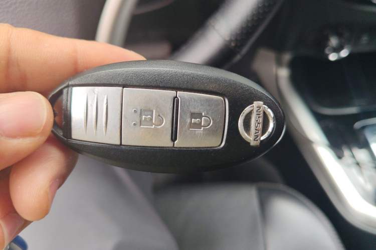 Used Nissan Terra 2020 2.5L XL Upper 4WD Automatic Four-Wheel Drive Luxury Edition Vehicle Key