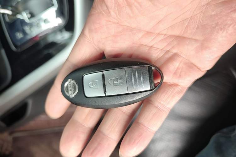 Used Nissan Terra 2020 2.5L XL Upper 4WD Automatic Four-Wheel Drive Luxury Edition Vehicle Key