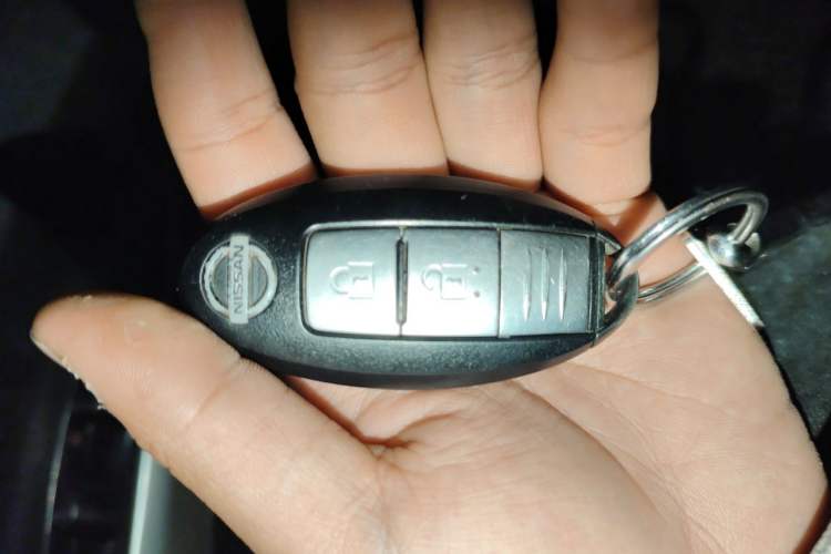 Used Nissan Terra 2020 2.5L XL Upper 4WD Automatic Four-Wheel Drive Luxury Edition Vehicle Key