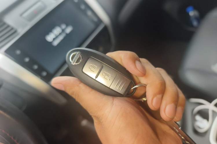 Used Nissan Terra 2020 2.5L XL Upper Automatic Two-Wheel Drive Luxury Edition Vehicle Key