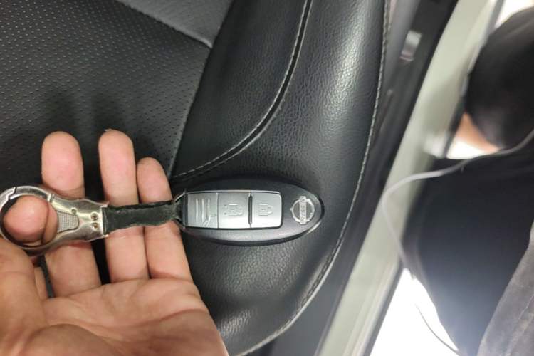 Used Nissan Terra 2020 2.5L XV 4WD Automatic Four-Wheel Drive Flagship Edition Vehicle Key