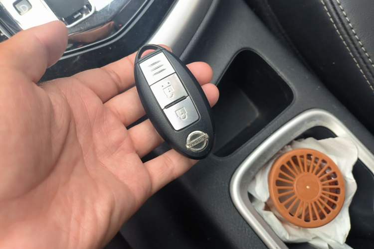 Used Nissan Terra 2020 2.5L XL Upper 4WD Automatic Four-Wheel Drive Luxury Edition Vehicle Key