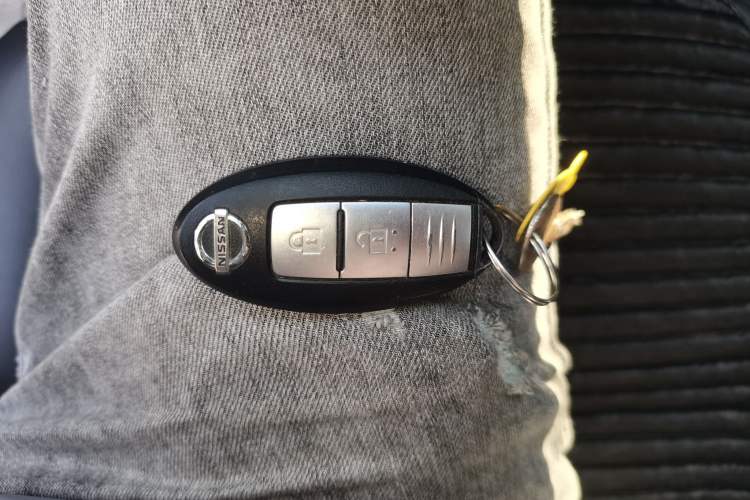 Used Nissan Terra 2020 2.5L XL Upper Automatic Two-Wheel Drive Luxury Edition Vehicle Key