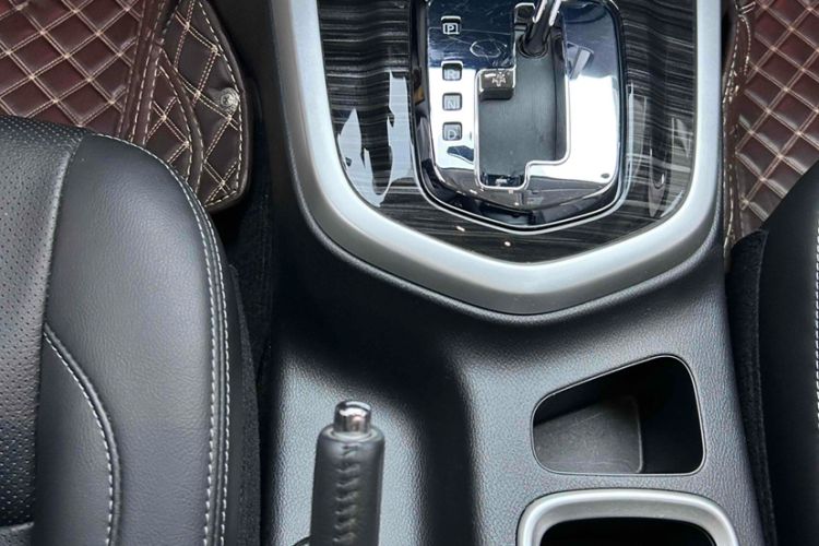 Used Nissan Terra 2020 2.5L XV 4WD Automatic Four-Wheel Drive Flagship Edition Interior 7