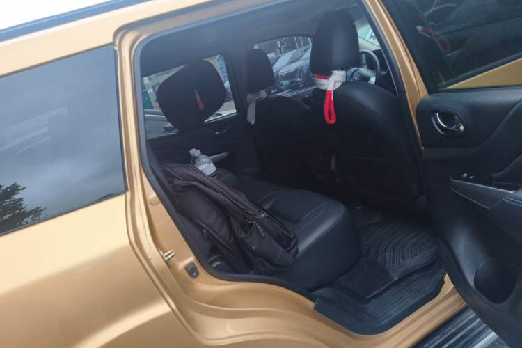 Used Nissan Terra 2020 2.5L XV 4WD Automatic Four-Wheel Drive Flagship Edition Left Rear Seat