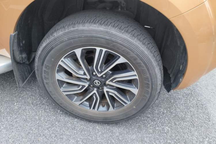 Used Nissan Terra 2020 2.5L XV 4WD Automatic Four-Wheel Drive Flagship Edition Right Front Wheel Hub
