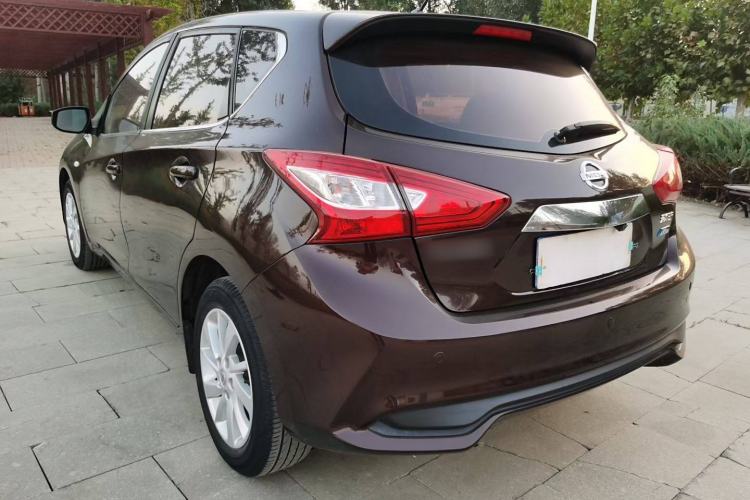 Used Nissan Tiida 2016 1.6L CVT Cool Dynamic Edition Exterior 3