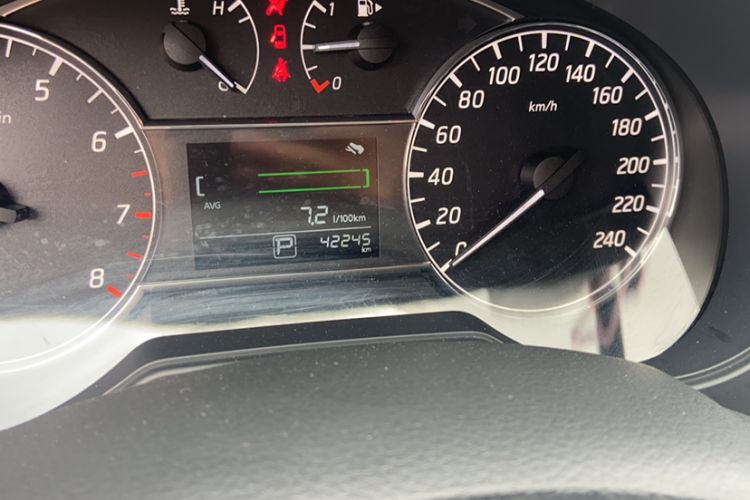 Used Nissan Tiida 2021 1.6L CVT Smart Drive Edition Odometer Close Up