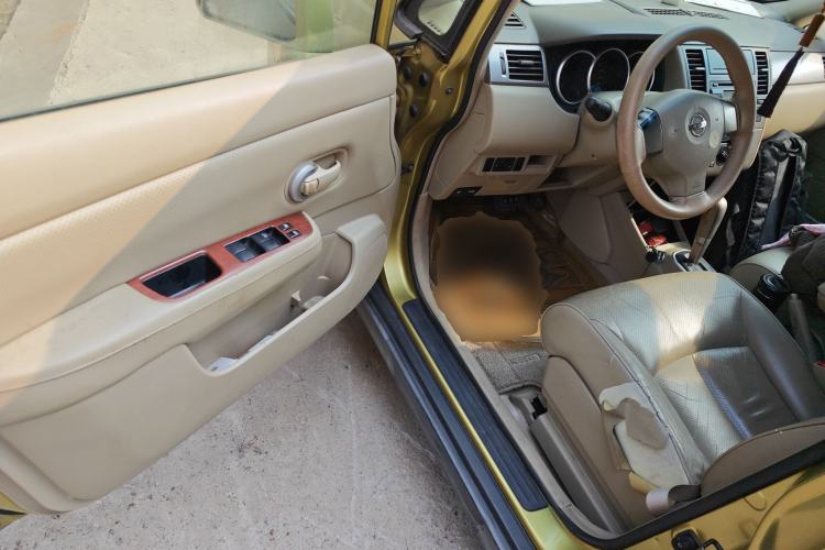 Used Nissan Tiida 2005 1.6GE AT Driver Seat