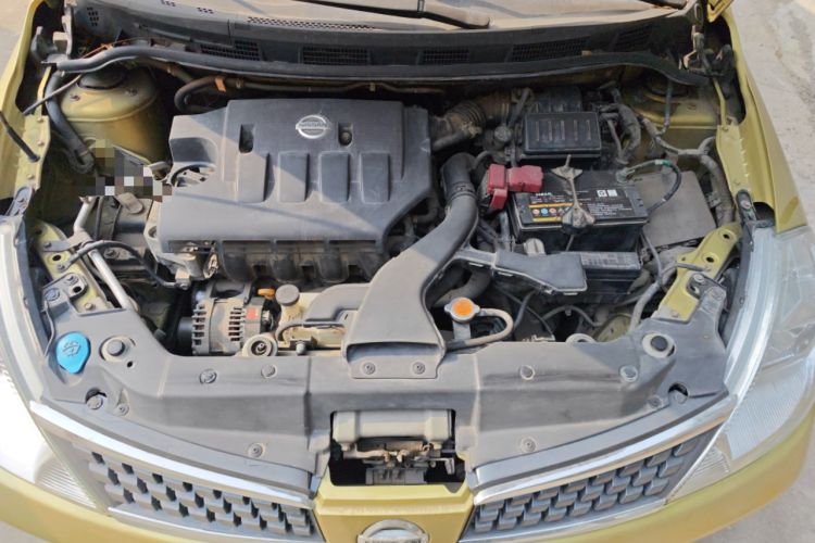 Used Nissan Tiida 2005 1.6GE AT Engine Bay