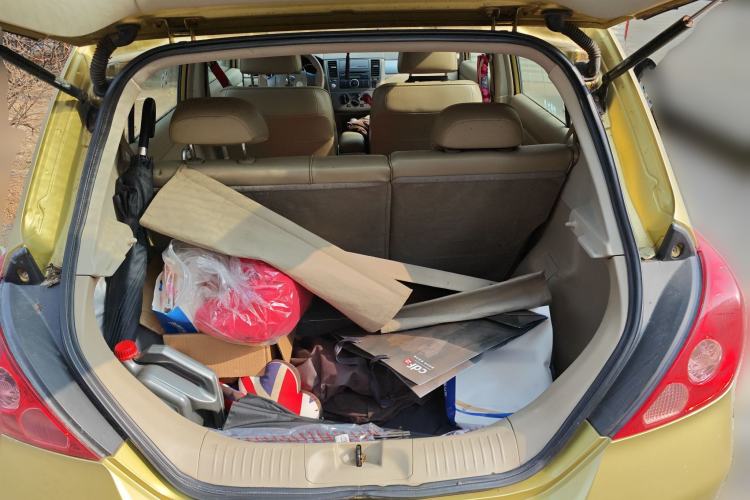 Used Nissan Tiida 2005 1.6GE AT Trunk