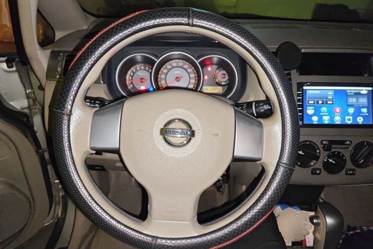 Used Nissan Tiida 2005 1.6G AT Steering Wheel