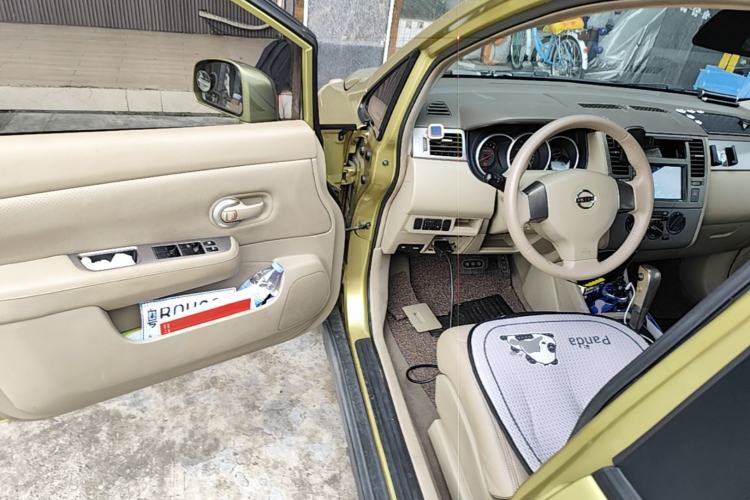 Used Nissan Tiida 2005 1.6GE AT Driver Seat