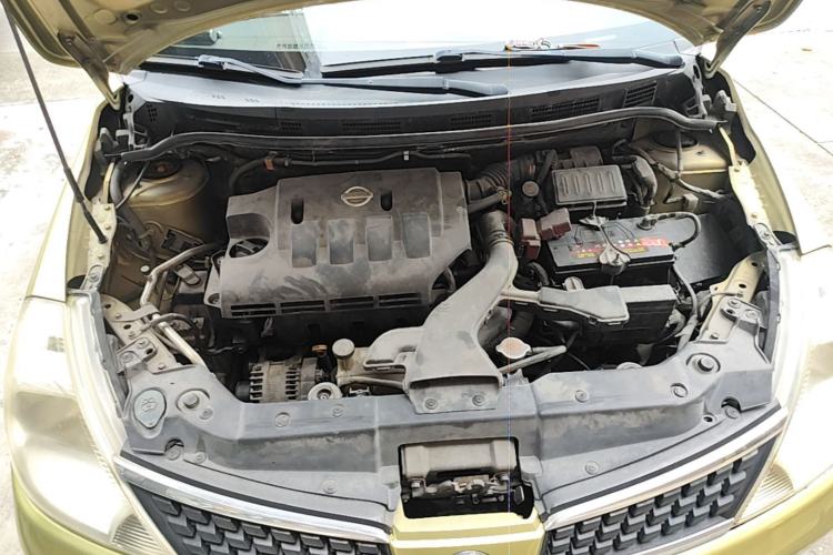 Used Nissan Tiida 2005 1.6GE AT Engine Bay