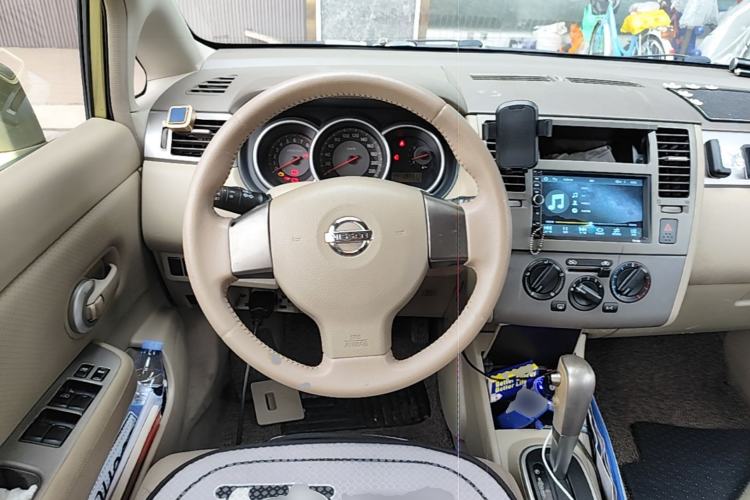 Used Nissan Tiida 2005 1.6GE AT Steering Wheel