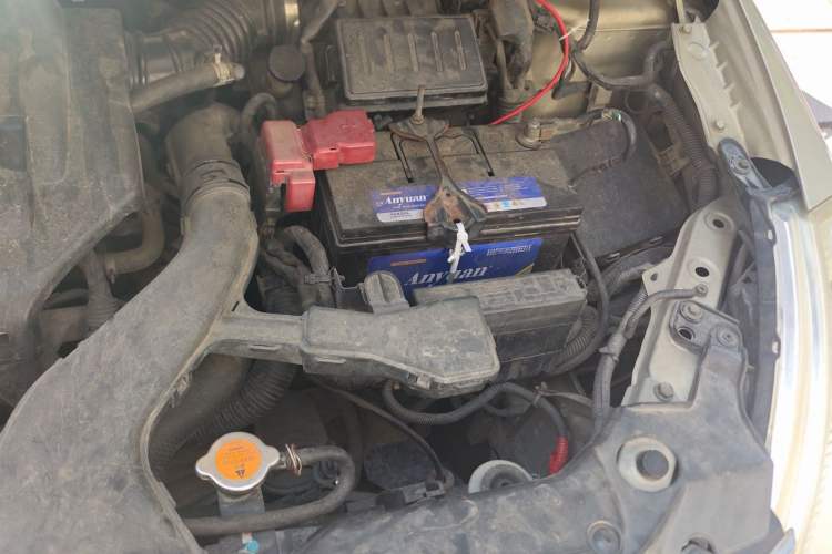 Used Nissan Tiida 2006 1.6 GE AT Engine Bay Left