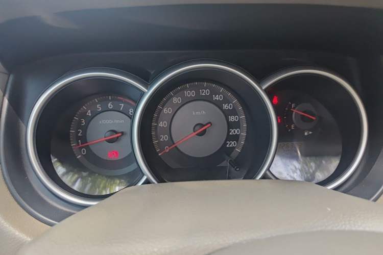 Used Nissan Tiida 2006 1.6 GE AT Instrument Cluster