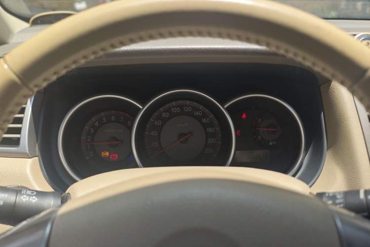 Used Nissan Tiida 2006 1.6 GE AT Instrument Cluster