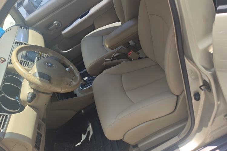 Used Nissan Tiida 2006 1.6 GE AT Left Front Seat