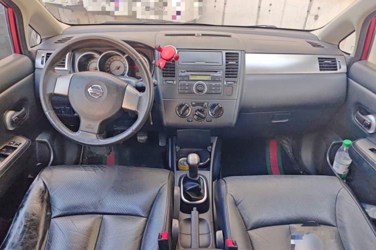 Used Nissan Tiida 2006 1.6GE MT Center Console